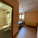 فندق Villaneila 2*